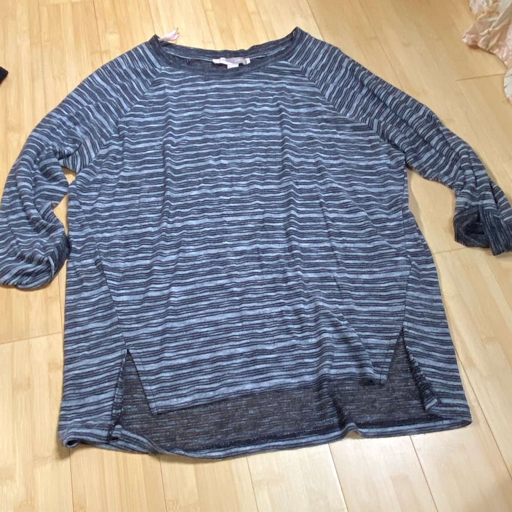 Forever 21 long sleeve Tshirt, Sz. M